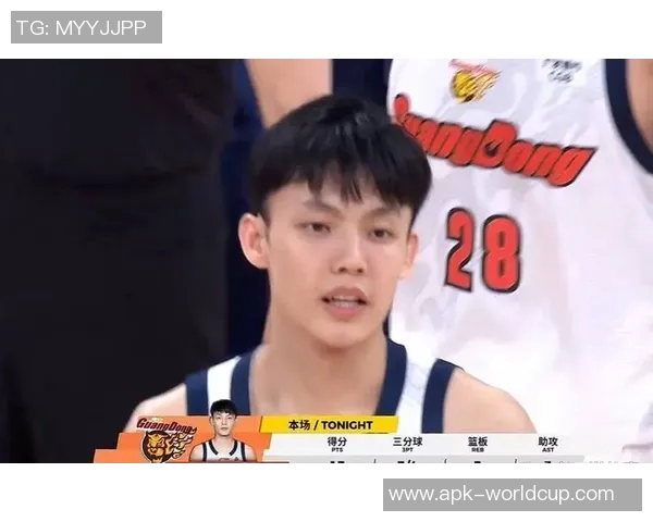 辽篮与山东男篮巅峰对决直播精彩瞬间回顾与分析 辽篮与山东男篮巅峰对决直播精彩瞬间回顾与分析