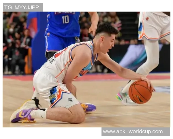 新疆篮球明星汇聚一堂本地球员名单及其成就回顾 新疆篮球明星汇聚一堂本地球员名单及其成就回顾